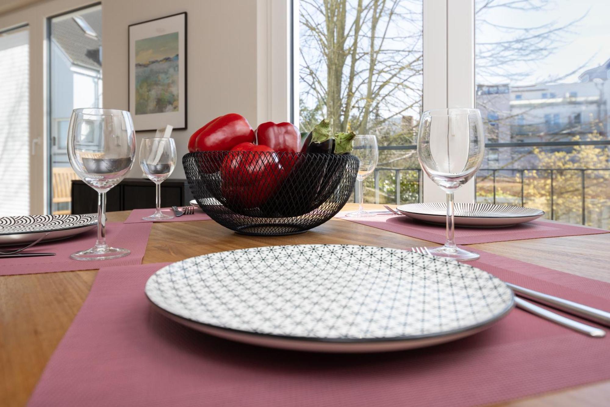 Ferienwohnung Strom Acht - Modern Frisch Inkl Stellplatz, Balkon - 200M Zum Alten Strom Rostock Zewnętrze zdjęcie